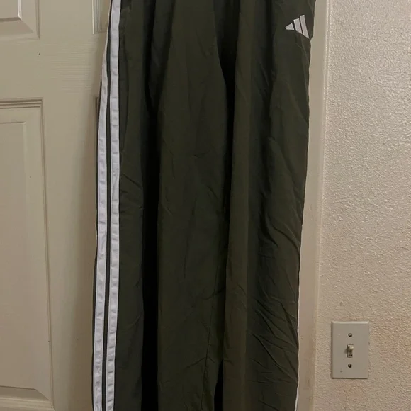 Adidas Olive Green Track Pants - Picture 6 of 6